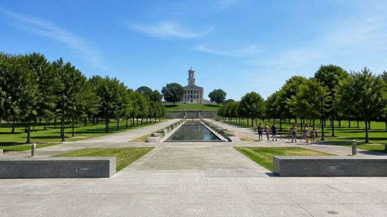 Bicentennial Capitol Mall State Park Guide