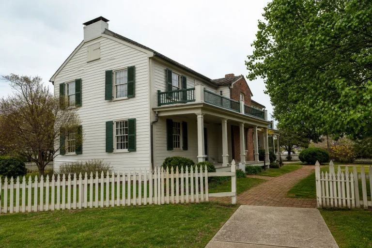 Lotz House Carter House and Carnton Tour From Nashville