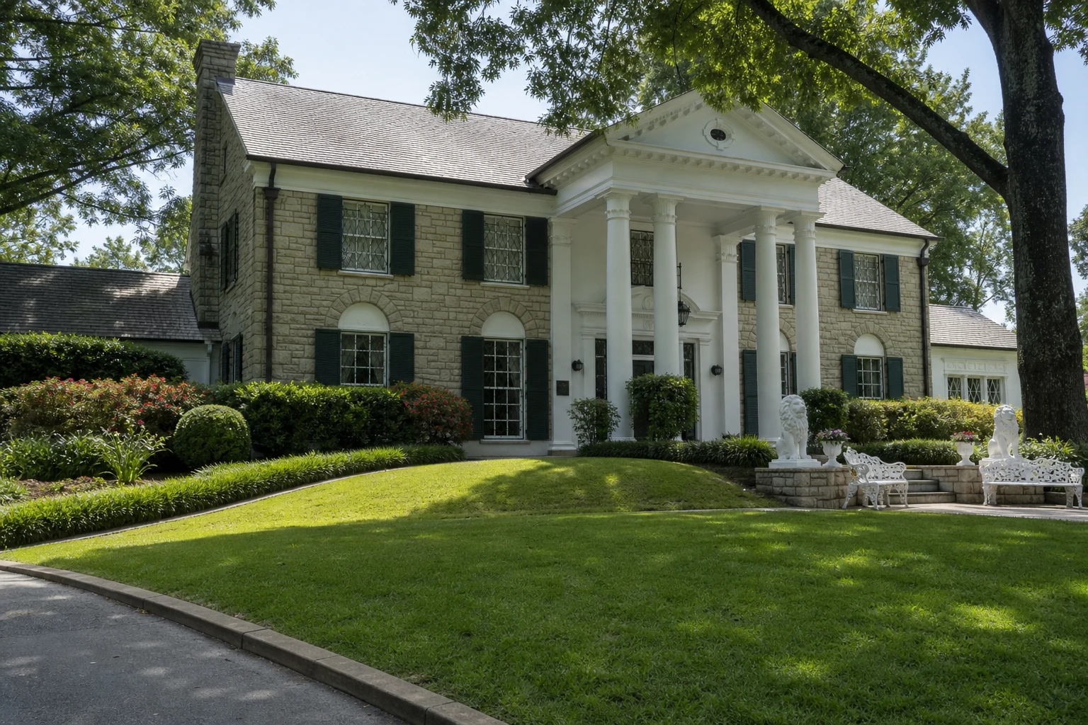 Nashville to Memphis Graceland and Sun Studio Tour Guide